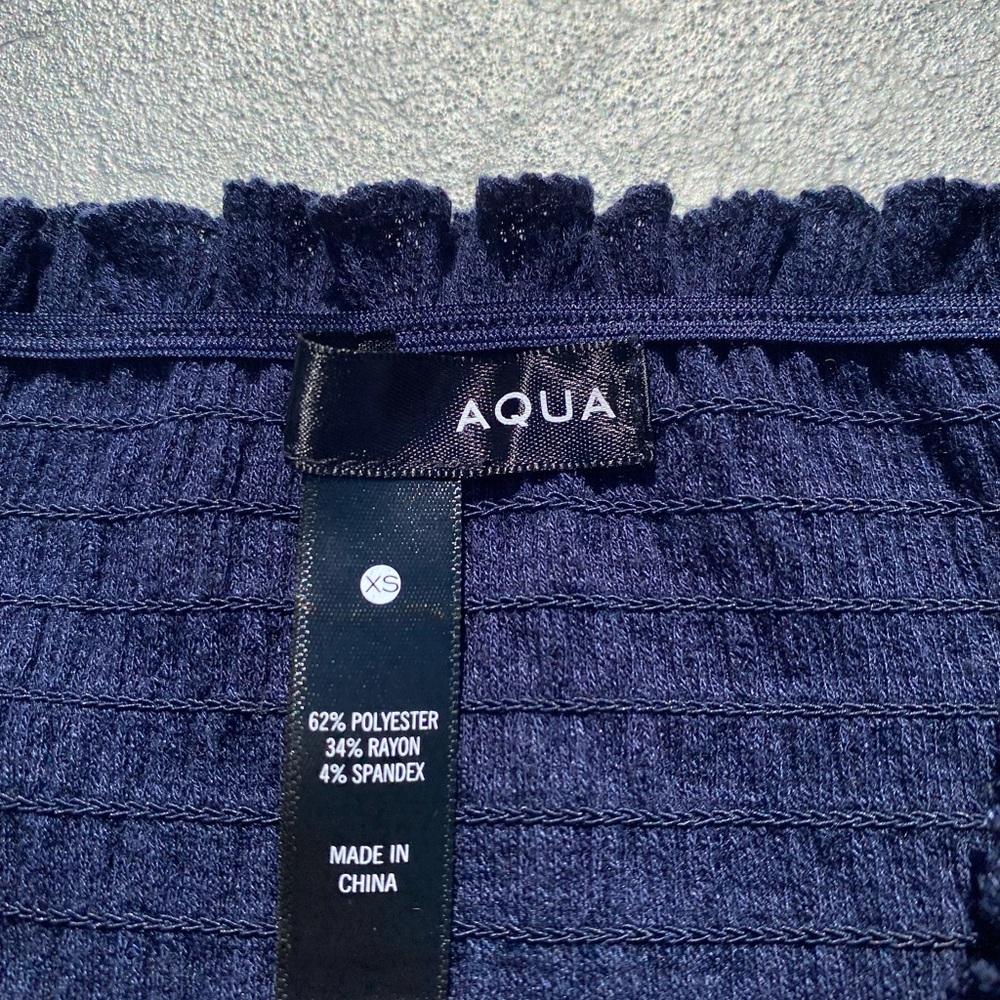LIKE NEW Rushed/Ruffle Tee - Picture 7 of 7